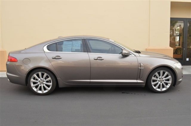 JAGUAR XF 2010 photo 1
