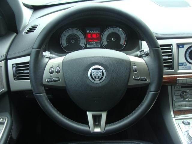 JAGUAR XF 2010 photo 5