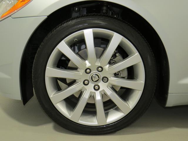 JAGUAR XF 2010 photo 4