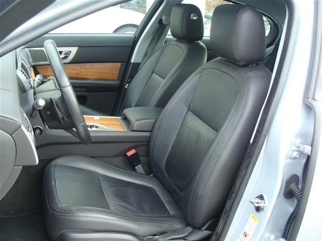 JAGUAR XF 2010 photo 3
