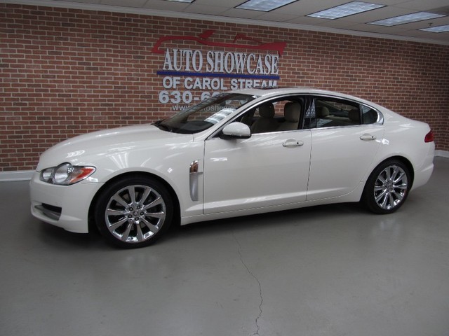 JAGUAR XF 2010 photo 2