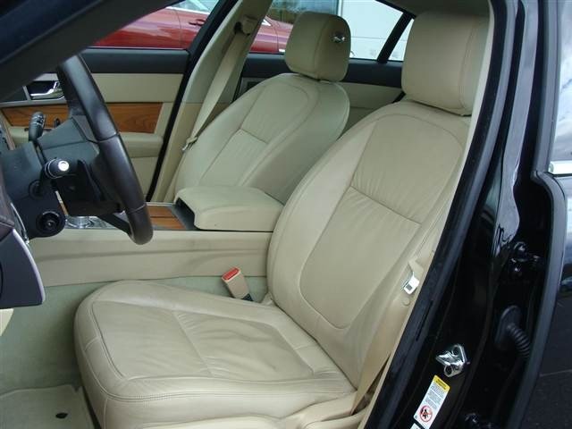 JAGUAR XF 2010 photo 4