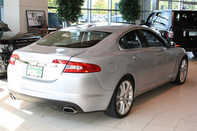 JAGUAR XF 2010 photo 3