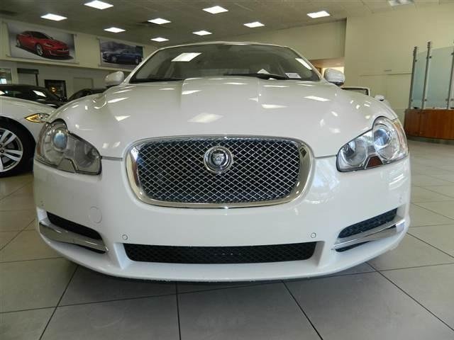 JAGUAR XF 2010 photo 2