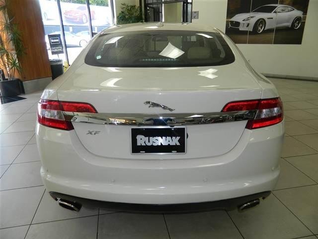 JAGUAR XF 2010 photo 5