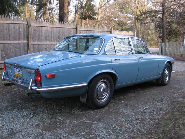JAGUAR XJ6 1972 photo 4