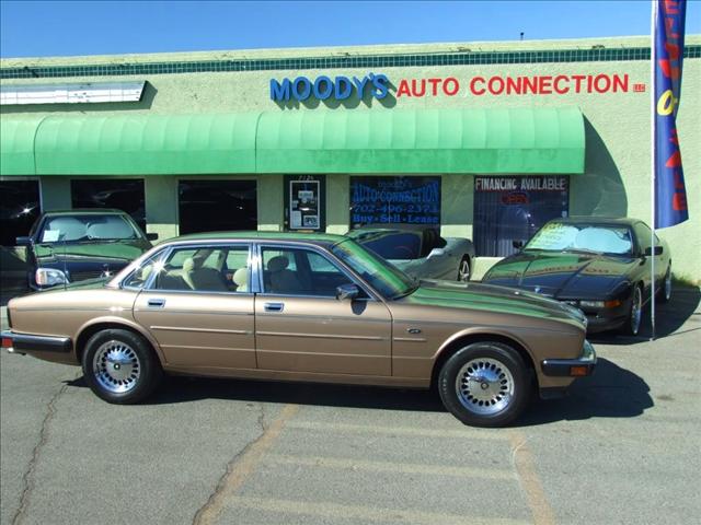 JAGUAR XJ6 Coupe Sedan
