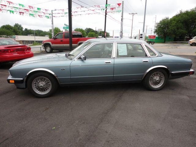 JAGUAR XJ6 99A WGN GLS AUTO Sedan