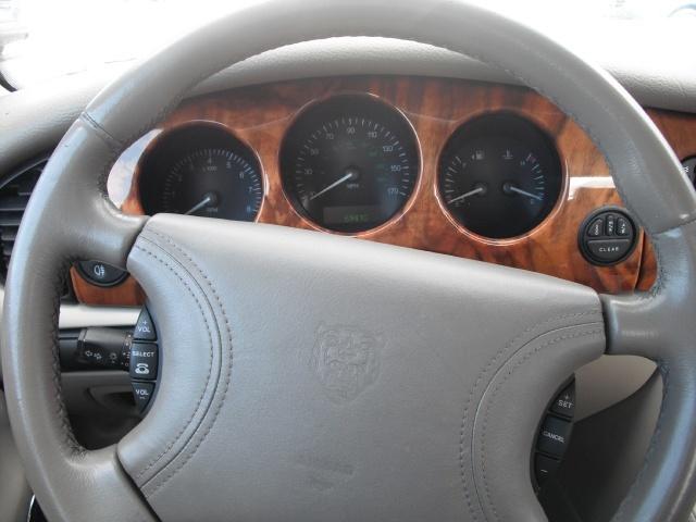 JAGUAR XJ8 1998 photo 1