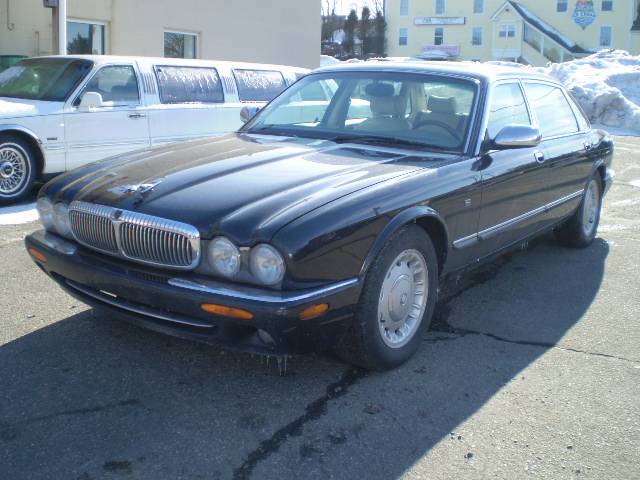 JAGUAR XJ8 Coupe Sedan