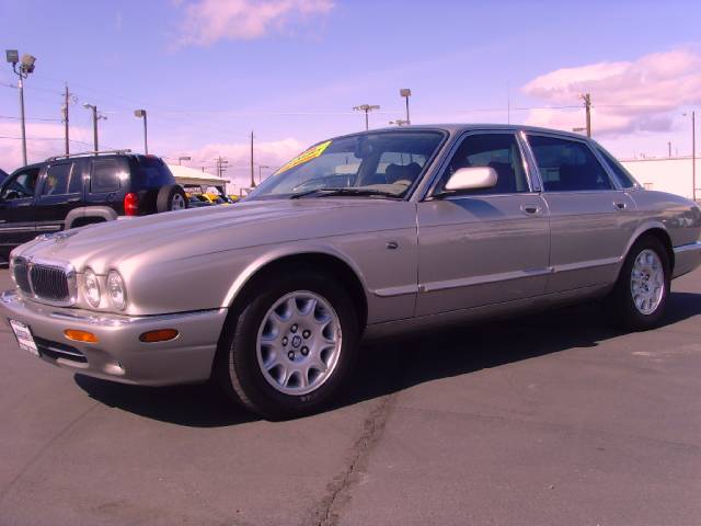 JAGUAR XJ8 1999 photo 1