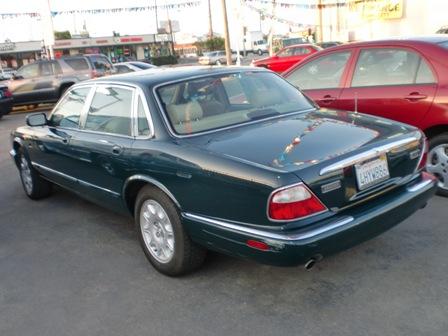 JAGUAR XJ8 Base Sedan