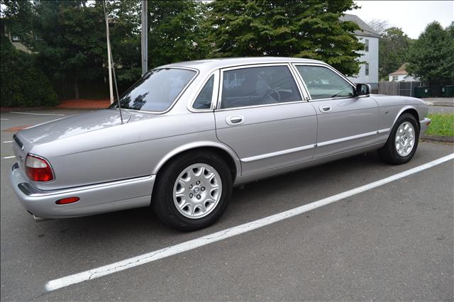 JAGUAR XJ8 2000 photo 3