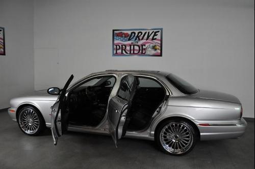 JAGUAR XJ8 2004 photo 2