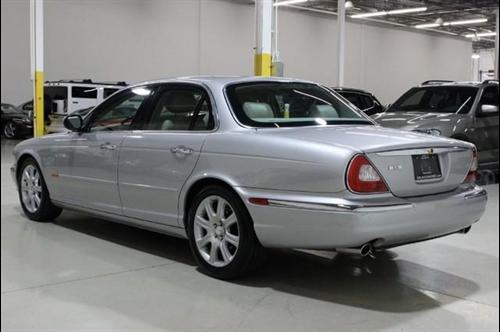 JAGUAR XJ8 2004 photo 4