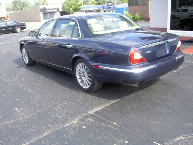 JAGUAR XJ8 2006 photo 2