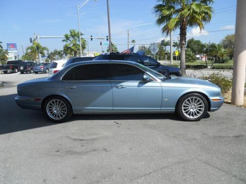 JAGUAR XJ8 ESi Sedan