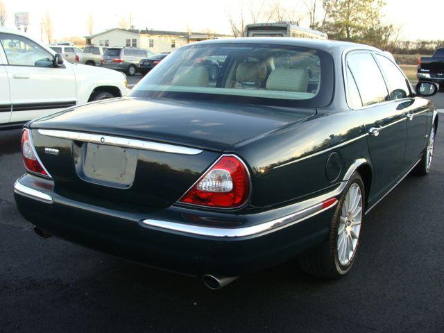 JAGUAR XJ8 2006 photo 2