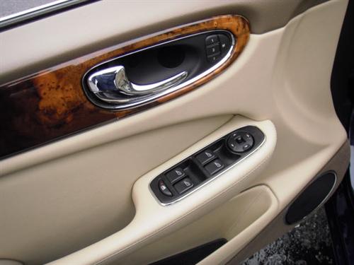 JAGUAR XJ8 2006 photo 3