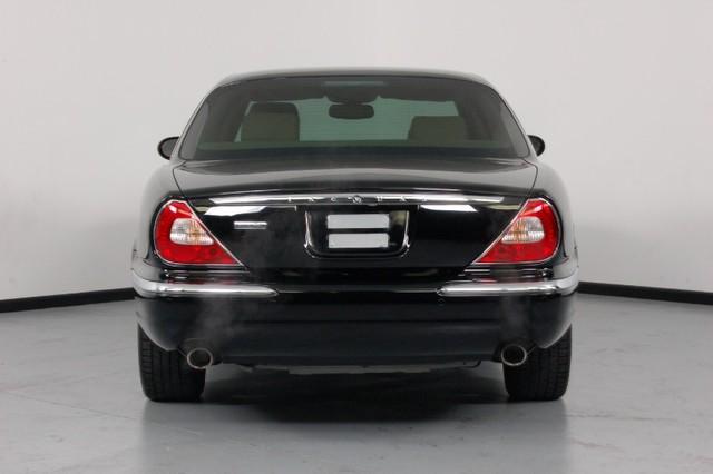 JAGUAR XJ8 2006 photo 3