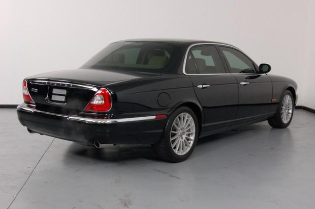JAGUAR XJ8 2006 photo 4