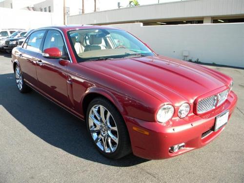 JAGUAR XJ8 2008 photo 1