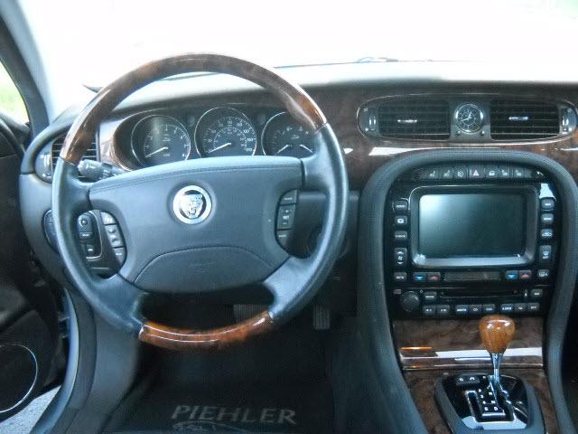 JAGUAR XJ8 2008 photo 4