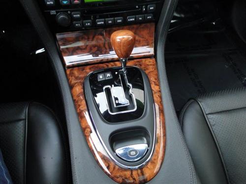 JAGUAR XJ8 2008 photo 2