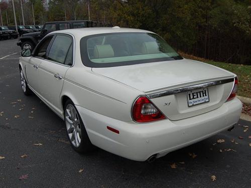 JAGUAR XJ8 2008 photo 3
