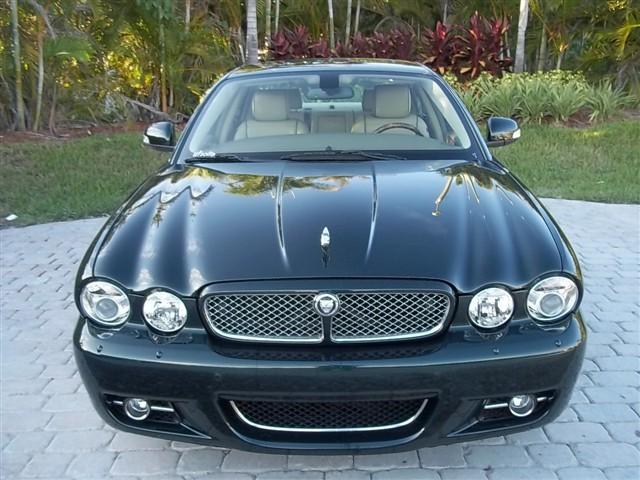 JAGUAR XJ8 2008 photo 1