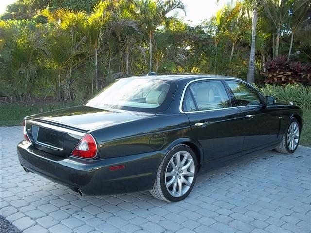 JAGUAR XJ8 2008 photo 3