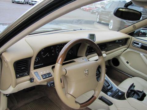 JAGUAR XJR 1996 photo 4