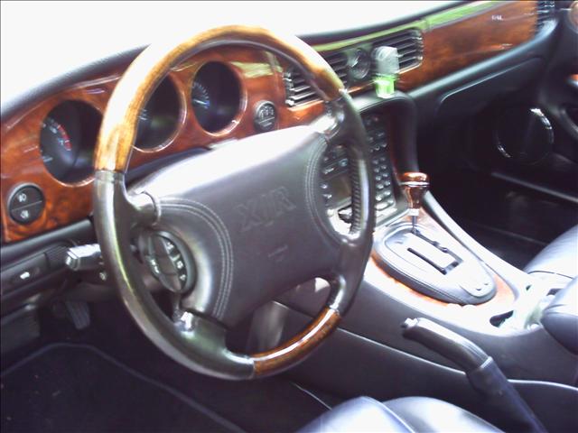 JAGUAR XJR 2000 photo 3