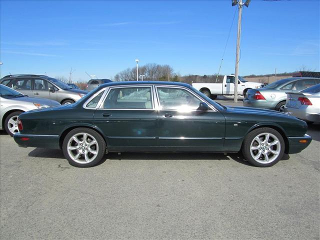 JAGUAR XJR 2000 photo 2