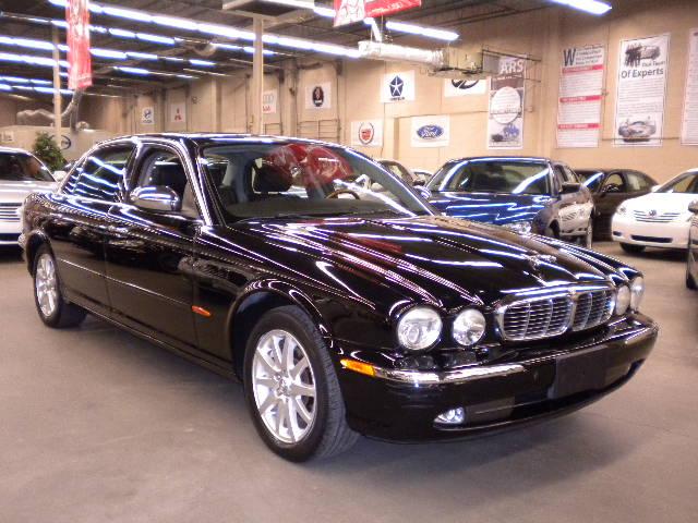 JAGUAR XJ Series 4WD Crew Cab 167 DRW SLE1 Sedan