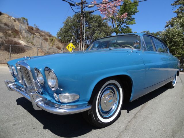 JAGUAR Mark VIII 1966 photo 4