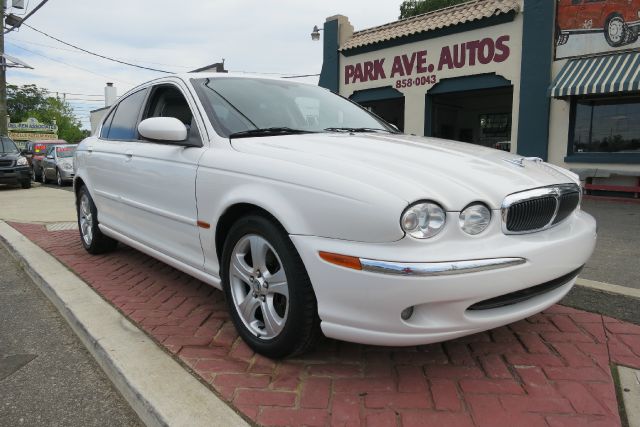 JAGUAR X-Type C230 1.8K Sedan