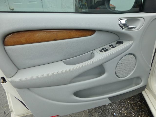 JAGUAR X-Type 2002 photo 16