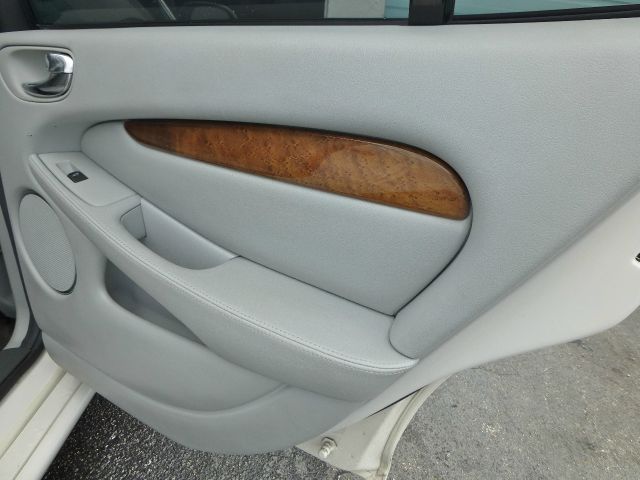 JAGUAR X-Type 2002 photo 6