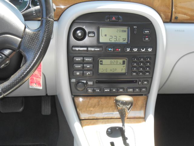 JAGUAR X-Type 2003 photo 18