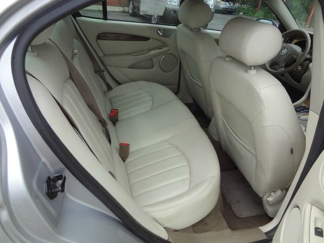 JAGUAR X-Type 2003 photo 9