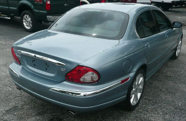 JAGUAR X-Type 2003 photo 22