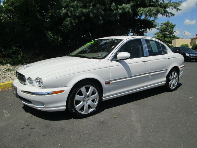 JAGUAR X-Type C230 1.8K Sedan