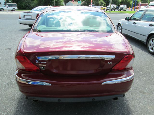 JAGUAR X-Type C230 1.8K Sedan