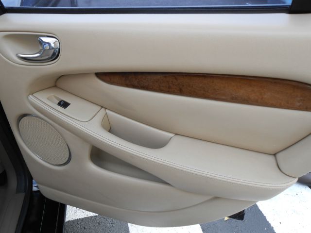 JAGUAR X-Type 2004 photo 6