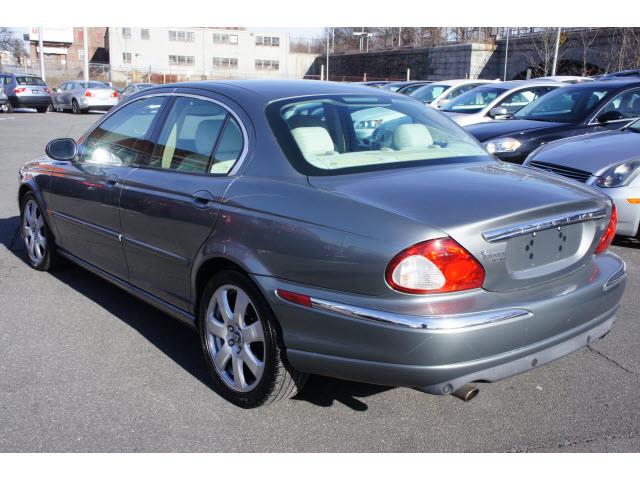 JAGUAR X-Type Rally Sport Sedan