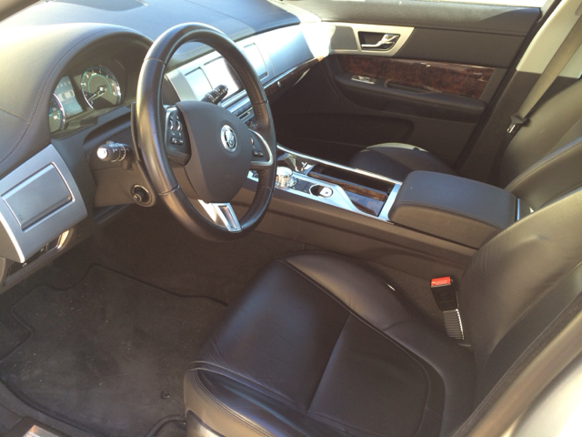 JAGUAR XF-Series 2012 photo 4