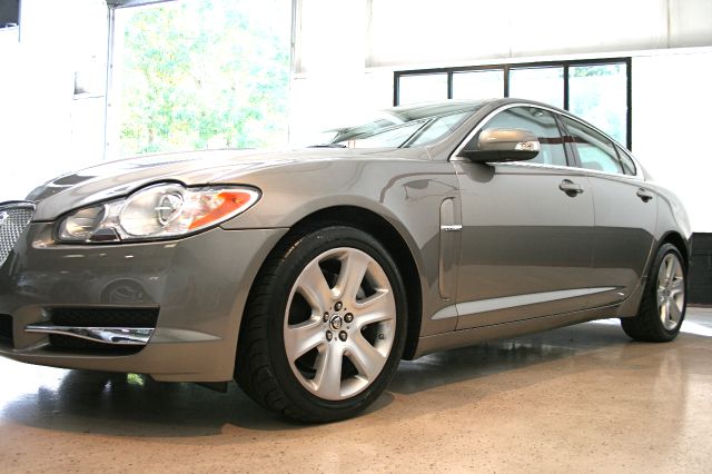 JAGUAR XF 2009 photo 2