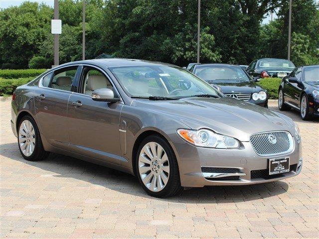 JAGUAR XF CLUB CAB SLT Sedan
