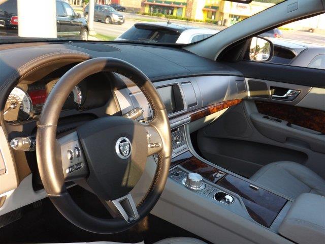 JAGUAR XF 2009 photo 15